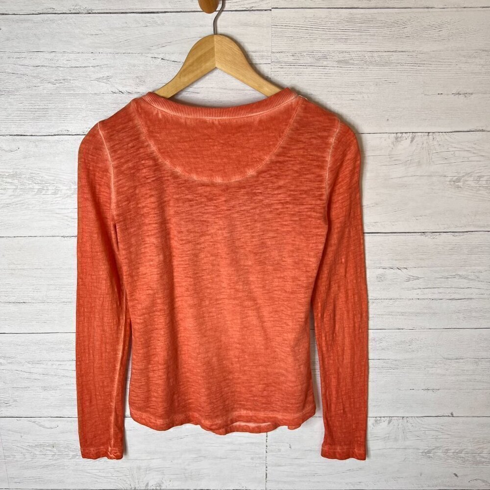 Free People Top Womens SZ XS Coral Tiger Eyes Sequin Long Sleeve Henley Bohemian - Picture 15 of 16